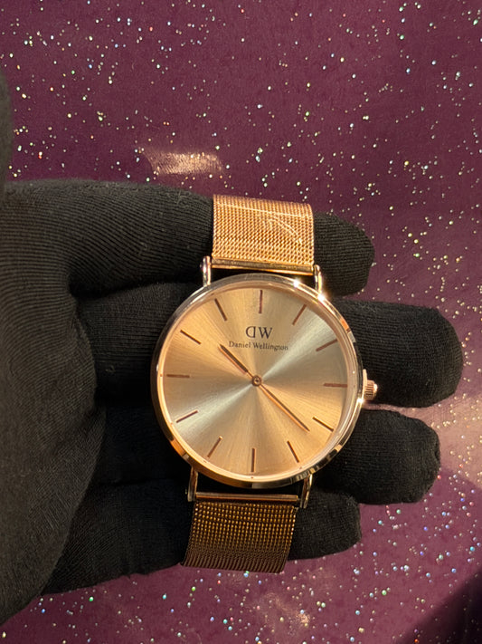 DW - NO.7347 LADIES WATCH MESH CHAIN BIG DIAL