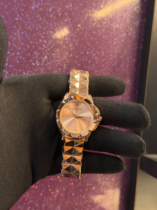GUCCI - LADIES WATCH - ROSE GOLD COLOUR