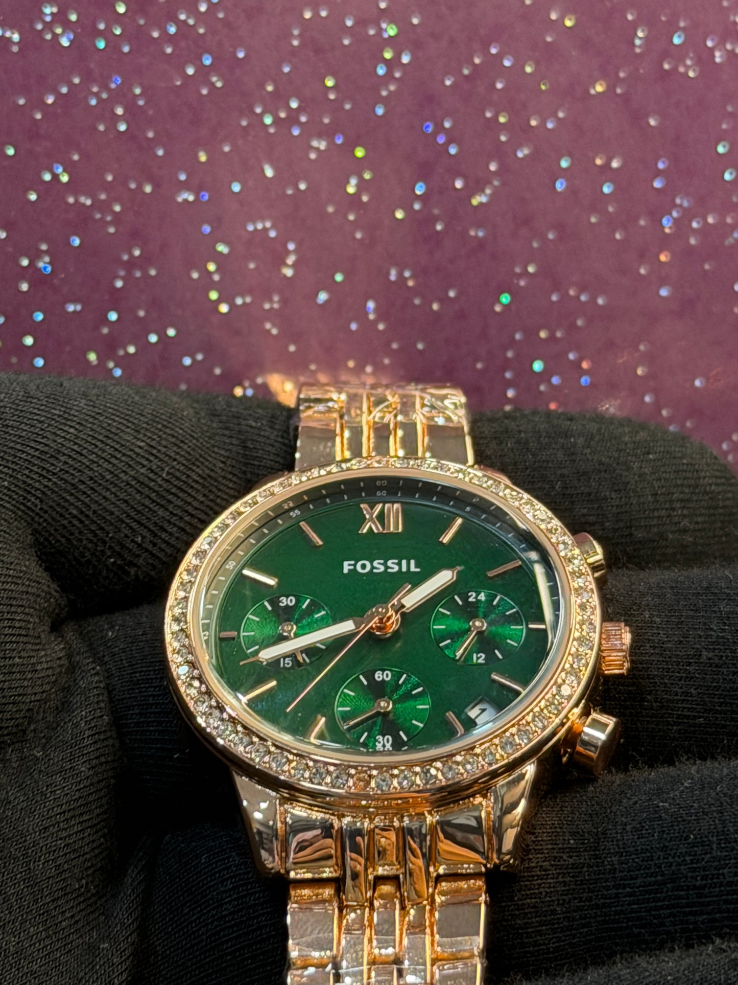 FOSSIL - LADIES WATCH - GOLDEN CHAIN WITH GREEN DIAL - STONE WORK