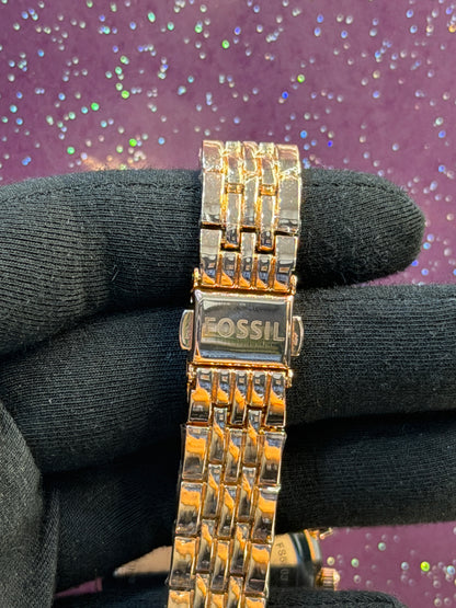 FOSSIL - LADIES WATCH - GOLDEN CHAIN WITH GREEN DIAL - STONE WORK
