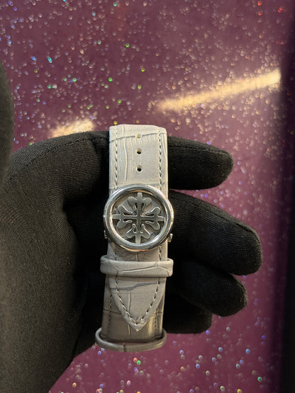 PATEK PHILIPPE - MEN'S WATCH - LEATHER STRAP WITH SQUARE DIAL